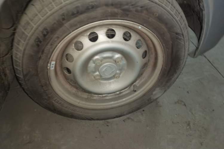 Used Dongfeng Xiaokang K07S 2019 1.2L Practical Version China VI Standard DK12 Right Front Wheel Hub