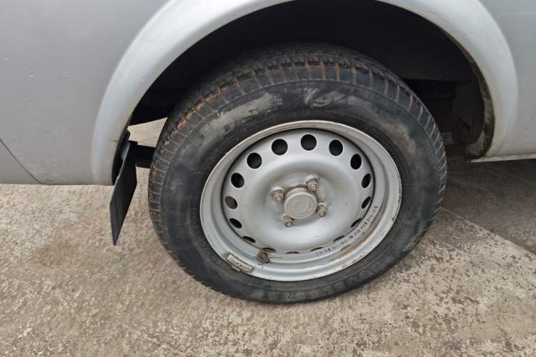 Used Dongfeng Xiaokang K07S 2019 1.2L Practical Version China VI Standard DK12 Right Rear Wheel Hub