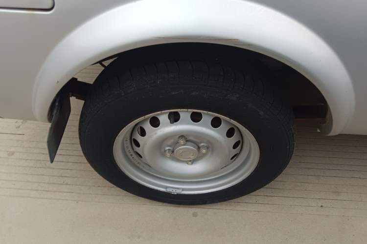 Used Dongfeng Xiaokang K07S 2019 1.2L Practical Version China VI Standard DK12 Right Rear Wheel Hub