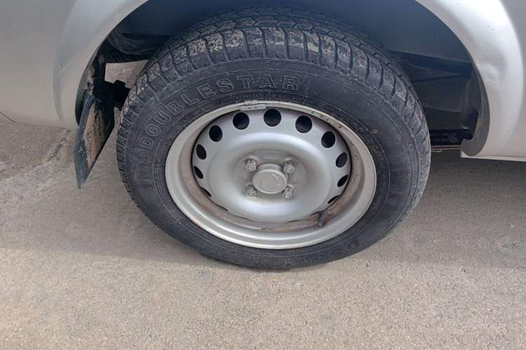 Used Dongfeng Xiaokang K07S 2019 1.2L Practical Version China VI Standard DK12 Right Rear Wheel Hub