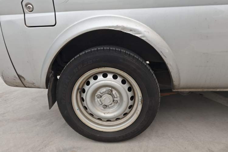Used Dongfeng Xiaokang K07S 2019 1.2L Practical Version China VI Standard DK12 Right Rear Wheel Hub