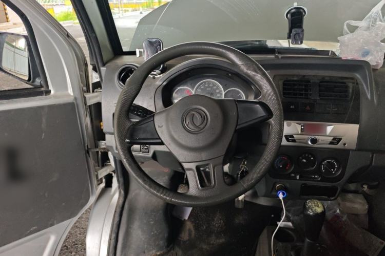 Used Dongfeng Xiaokang K07S 2019 1.2L Practical Version China VI Standard DK12 Steering Wheel