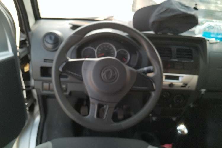 Used Dongfeng Xiaokang K07S 2019 1.2L Practical Version China VI Standard DK12 Steering Wheel