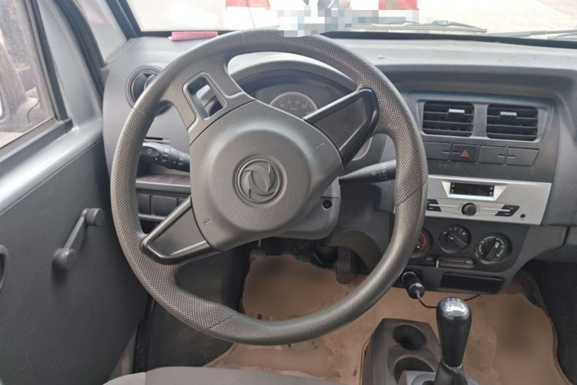 Used Dongfeng Xiaokang K07S 2019 1.2L Practical Version China VI Standard DK12 Steering Wheel