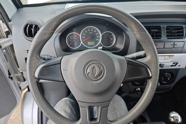 Used Dongfeng Xiaokang K07S 2019 1.2L Practical Version China VI Standard DK12 Steering Wheel
