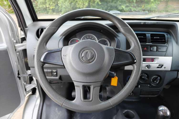 Used Dongfeng Xiaokang K07S 2019 1.2L Practical Version China VI Standard DK12 Steering Wheel