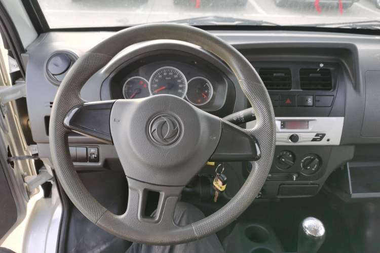 Used Dongfeng Xiaokang K07S 2019 1.2L Practical Version China VI Standard DK12 Steering Wheel
