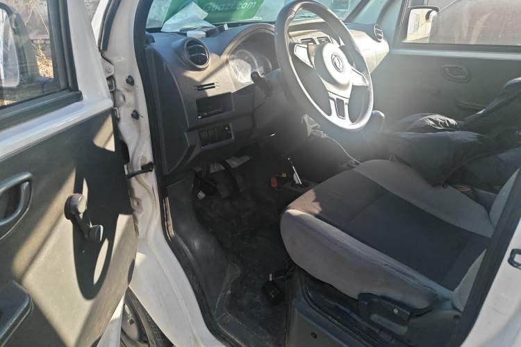 Used Dongfeng Xiaokang K07S 2019 1.2L Practical Version China VI Standard DK12 Driver Seat