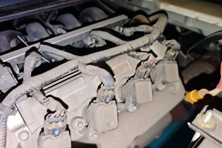 Used Dongfeng Xiaokang K07S 2019 1.2L Practical Version China VI Standard DK12 Engine Bay Left