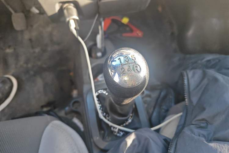 Used Dongfeng Xiaokang K07S 2019 1.2L Practical Version China VI Standard DK12 Gear Lever