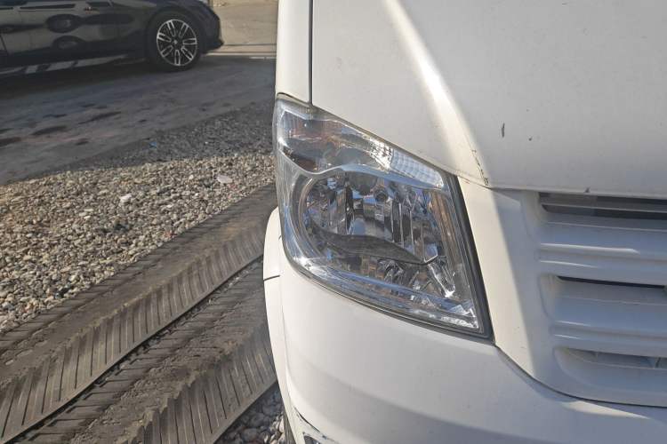 Used Dongfeng Xiaokang K07S 2019 1.2L Practical Version China VI Standard DK12 Right Front Headlight