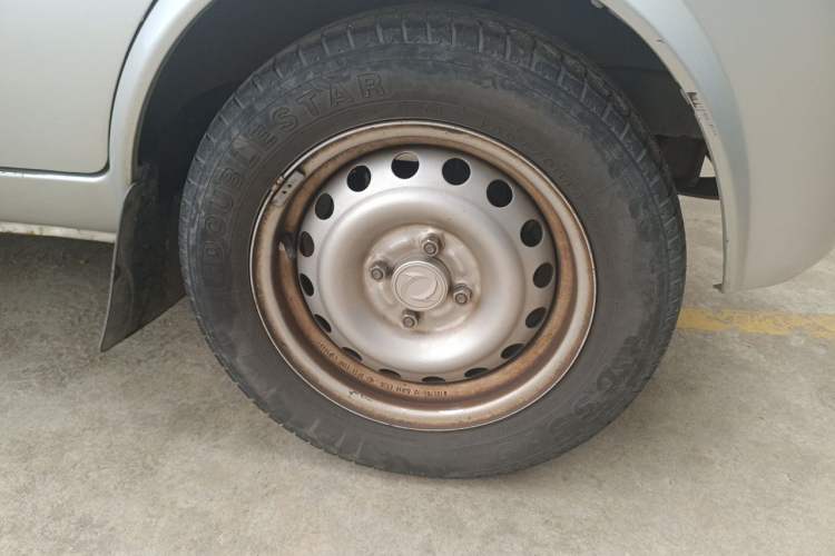 Used Dongfeng Xiaokang K07S 2019 1.2L Practical Version China VI Standard DK12 Right Front Wheel Hub