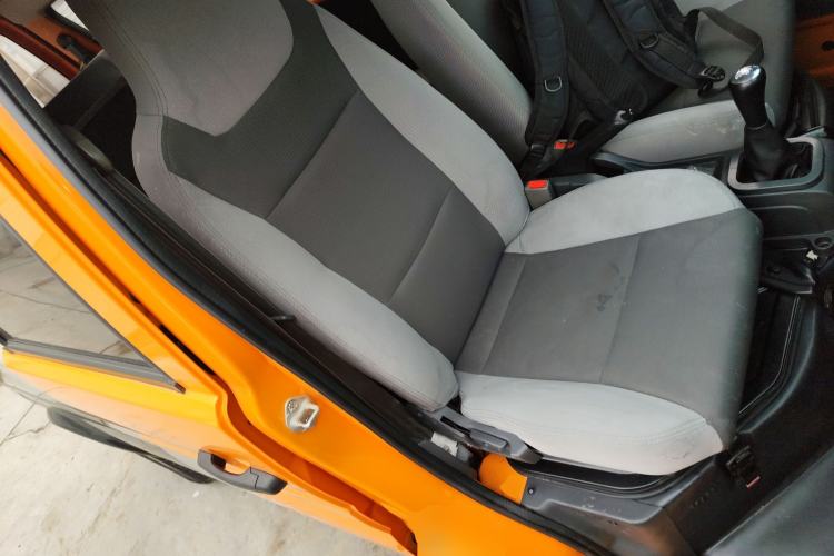 Used Dongfeng Xiaokang K07S 2019 1.2L Practical Version China VI Standard DK12 Right Front Seat