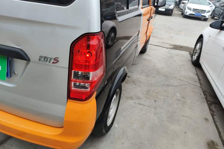 Used Dongfeng Xiaokang K07S 2019 1.2L Practical Version China VI Standard DK12 Right Rear Taillight