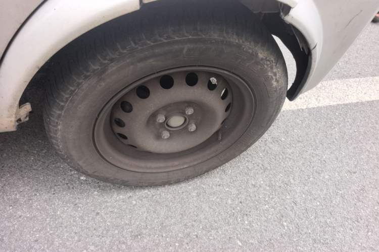 Used Dongfeng Xiaokang K07S 2021 1.2L High-Performance Standard Version DK12 Right Front Wheel Hub