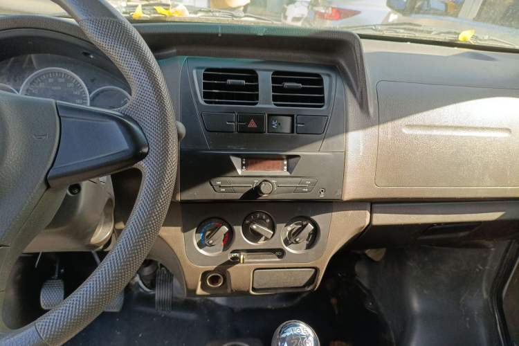 Used Dongfeng Xiaokang K07S 2021 1.2L High-Performance Standard Version DK12 Audio And AC Panel