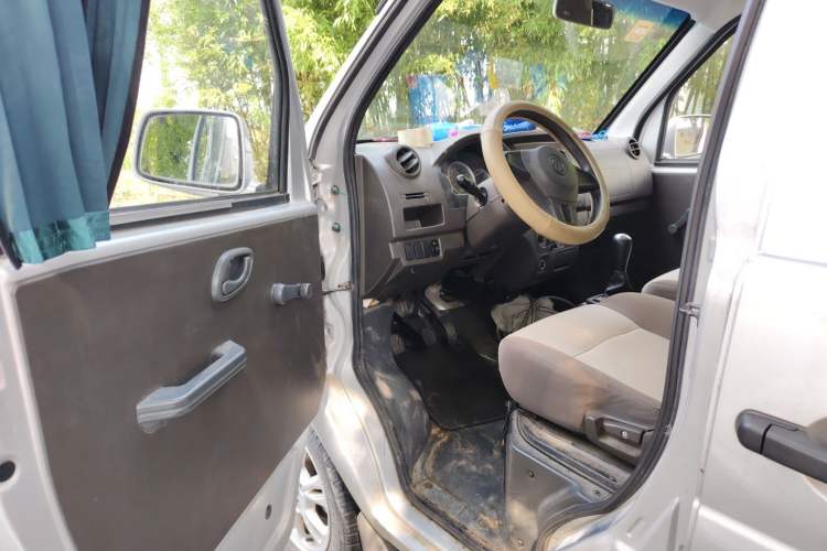 Used Dongfeng Xiaokang K07S 2021 1.2L High-Performance Standard Version DK12 Driver Seat