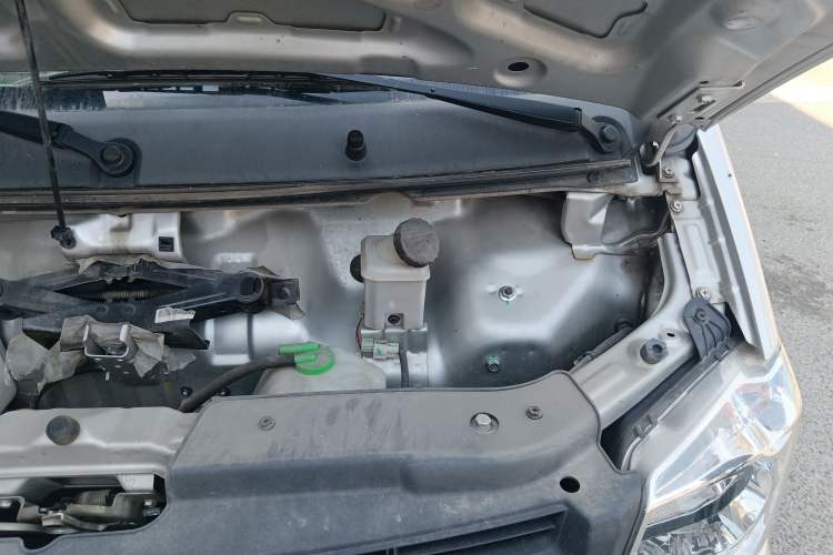 Used Dongfeng Xiaokang K07S 2021 1.2L High-Performance Standard Version DK12 Engine Bay Left