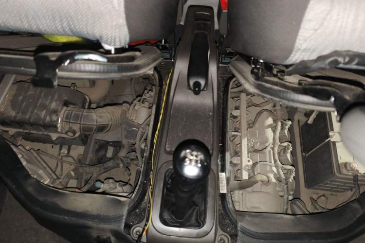Used Dongfeng Xiaokang K07S 2021 1.2L High-Performance Deluxe Edition DK12 Engine Bay