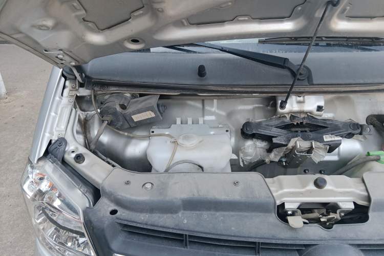 Used Dongfeng Xiaokang K07S 2021 1.2L High-Performance Standard Version DK12 Engine Bay Right