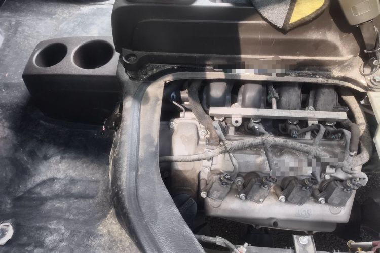 Used Dongfeng Xiaokang K07S 2021 1.2L High-Performance Standard Version DK12 Engine Bay Right