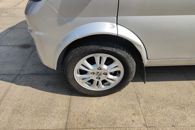 Used Dongfeng Xiaokang K07S 2021 1.2L High-Performance Standard Version DK12 Left Front Wheel Hub