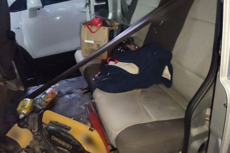 Used Dongfeng Xiaokang K07S 2021 1.2L High-Performance Standard Version DK12 Left Rear Seat