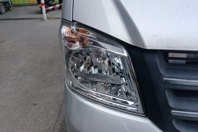 Used Dongfeng Xiaokang K07S 2021 1.2L High-Performance Standard Version DK12 Right Front Headlight
