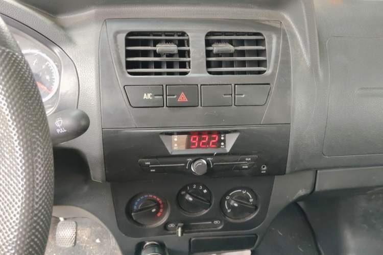 Used Dongfeng Xiaokang K07S 2022 1.3L High-Power Base Version Audio And AC Panel