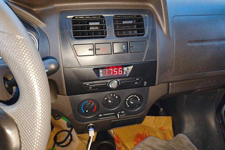 Used Dongfeng Xiaokang K07S 2022 1.3L High-Power Base Version Audio And AC Panel