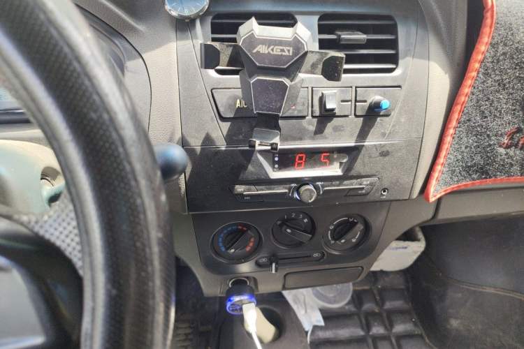 Used Dongfeng Xiaokang K07S 2022 1.3L High-Power Base Version Audio And AC Panel