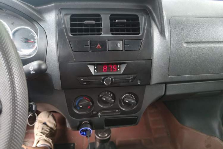 Used Dongfeng Xiaokang K07S 2022 1.3L High-Power Base Version Audio And AC Panel