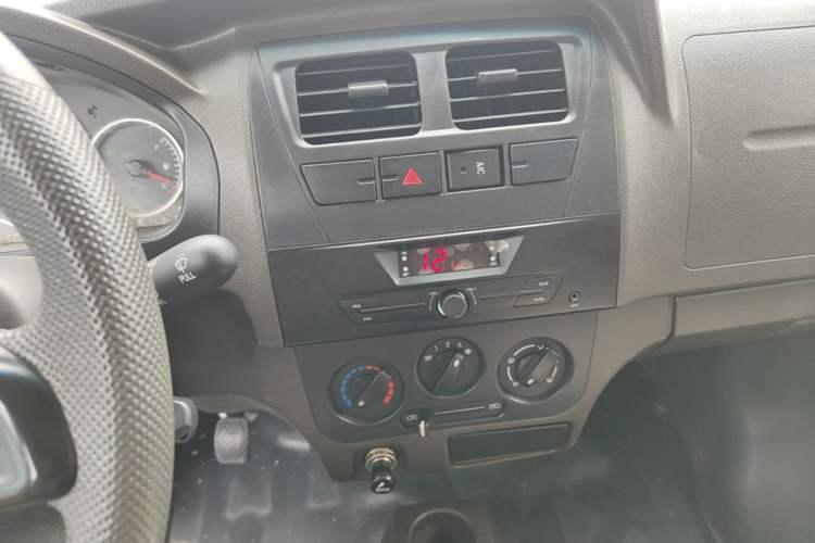 Used Dongfeng Xiaokang K07S 2022 1.3L High-Power Base Version Audio And AC Panel