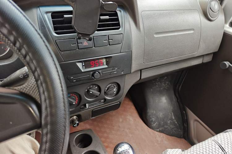 Used Dongfeng Xiaokang K07S 2022 1.3L High-Power Base Version Audio And AC Panel