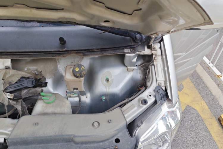 Used Dongfeng Xiaokang K07S 2022 1.3L High-Power Base Version Engine Bay Left