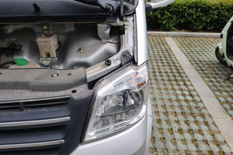 Used Dongfeng Xiaokang K07S 2022 1.3L High-Power Base Version Engine Bay Left