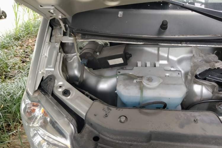 Used Dongfeng Xiaokang K07S 2022 1.3L High-Power Base Version Engine Bay Right