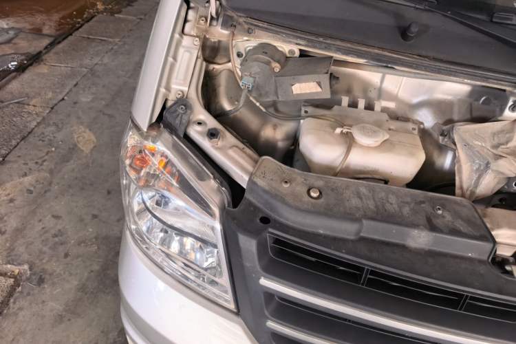 Used Dongfeng Xiaokang K07S 2022 1.3L High-Performance Premium Model Engine Bay Right