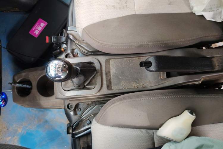 Used Dongfeng Xiaokang K07S 2022 1.3L High-Power Base Version Gear Lever