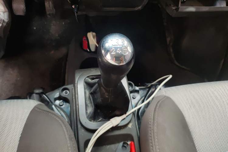 Used Dongfeng Xiaokang K07S 2022 1.3L High-Power Base Version Gear Lever
