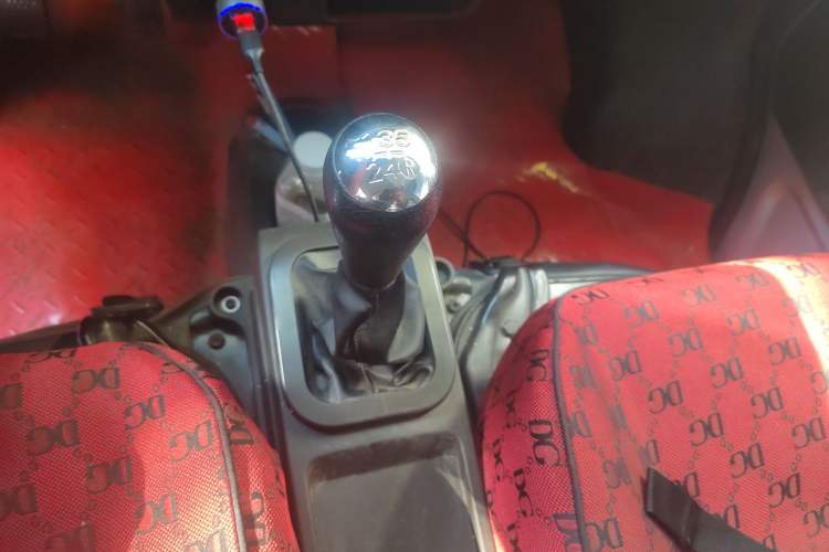 Used Dongfeng Xiaokang K07S 2022 1.3L High-Power Base Version Gear Lever