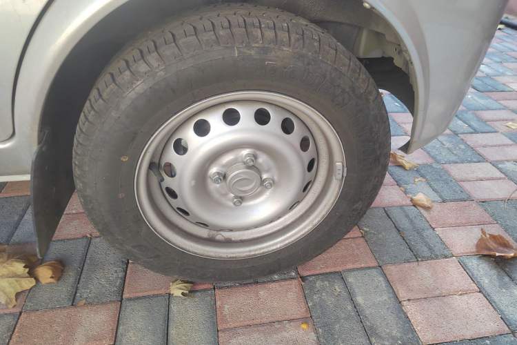 Used Dongfeng Xiaokang K07S 2022 1.3L High-Power Base Version Right Front Wheel Hub