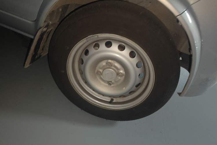 Used Dongfeng Xiaokang K07S 2022 1.3L High-Power Base Version Right Front Wheel Hub