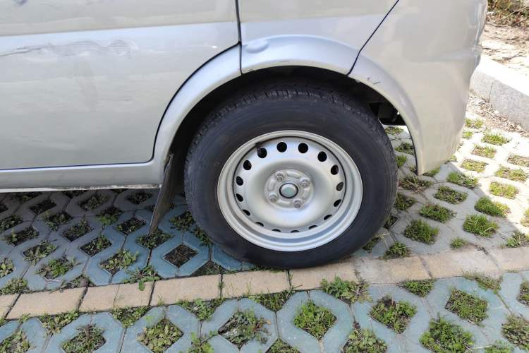 Used Dongfeng Xiaokang K07S 2022 1.3L High-Power Base Version Right Front Wheel Hub