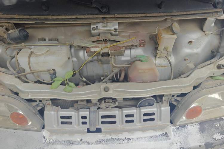 Used Dongfeng Xiaokang K17 2009 1.0L Base Version AF10-06 Engine Bay