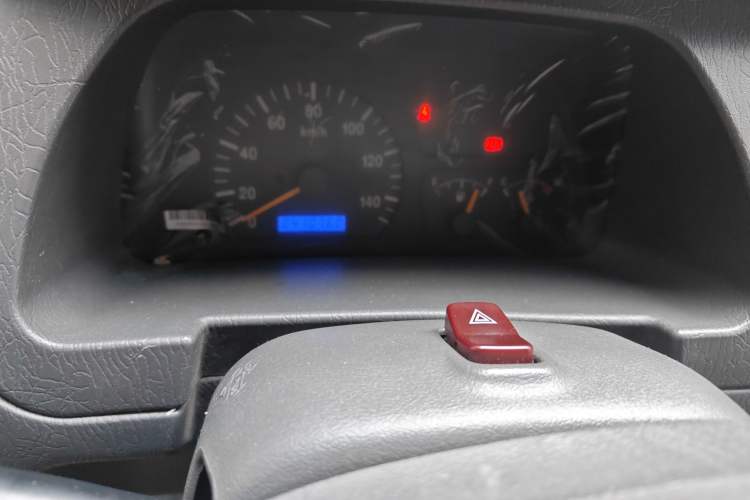 Used Dongfeng Xiaokang K17 2009 1.0L Base Version AF10-06 Instrument Cluster