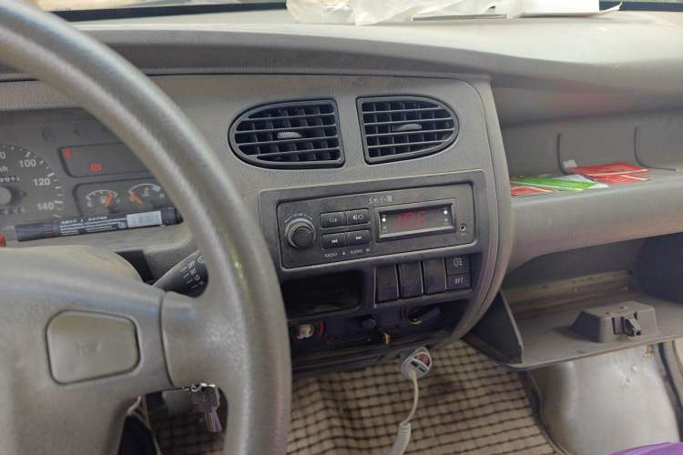 Used Dongfeng Xiaokang K17 2009 1.0L Standard Edition AF10-06 Audio And AC Panel