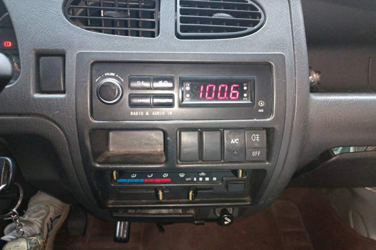 Used Dongfeng Xiaokang K17 2009 1.0L Base Version AF10-06 Audio And AC Panel