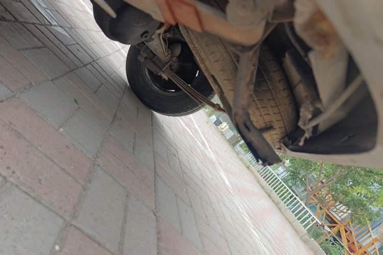 Used Dongfeng Xiaokang K17 2009 1.0L Standard Edition AF10-06 Chassis Front Left