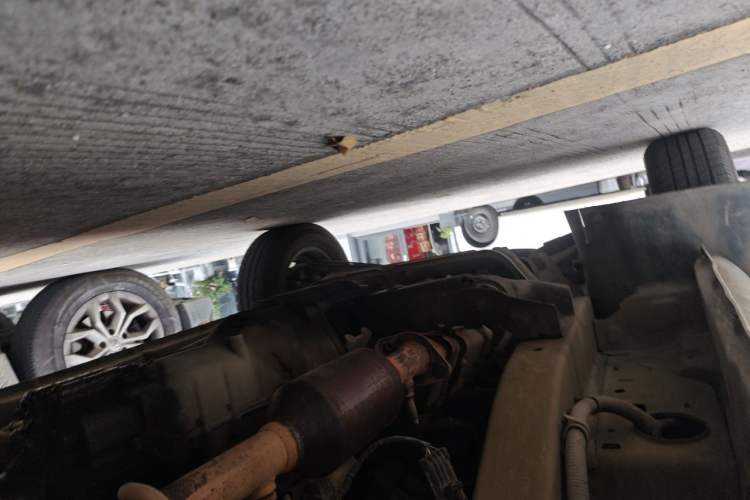 Used Dongfeng Xiaokang K17 2009 1.0L Base Version AF10-06 Chassis Front Left
